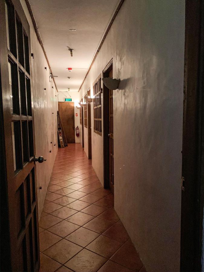 Harleys Hotel Olongapo Exterior photo